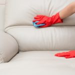Tips Merawat dan Membersihkan Sofa Ruang Tamu Anda dengan Benar